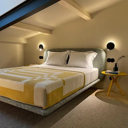 Sutrooms Hotel *