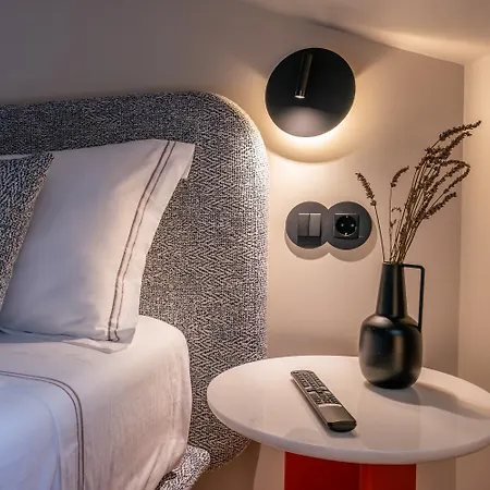 Hotel Sutrooms